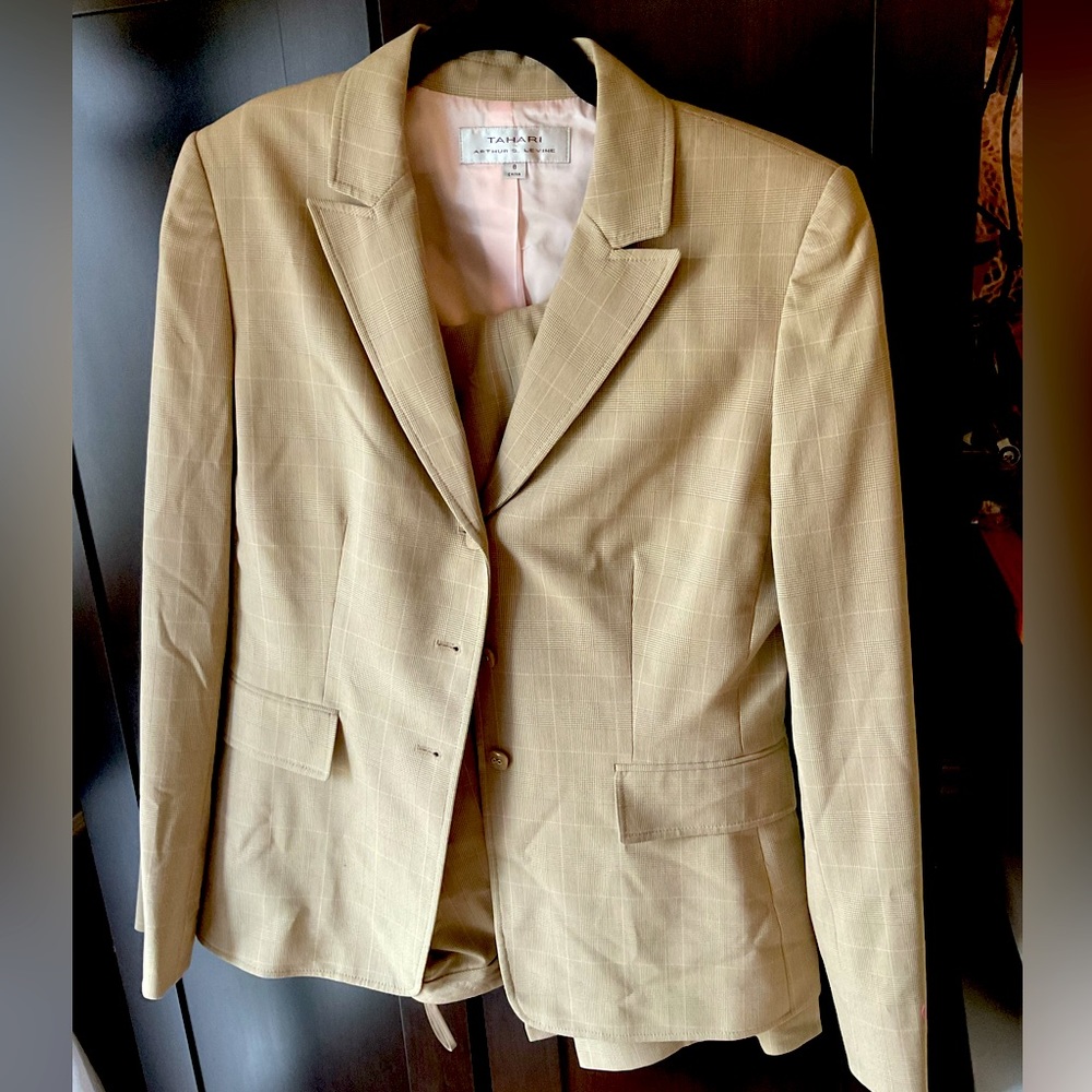 Tahari Beige Windowpane Blazer & Pants